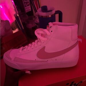 Nike blazers women’s 10 , men’s 8.5 ~ used once to try on didn’t like them